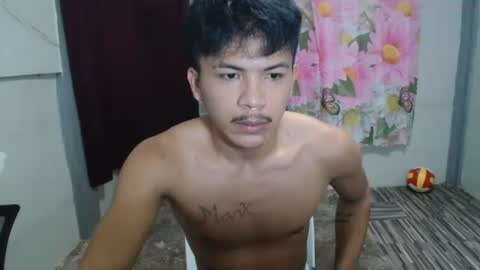 Snapshot of kyle_lourence chatting on June 2026 07:44:01 AM kyle_lourence online show from June 2026 07:44:01 AM