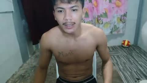 Snapshot of kyle_lourence chatting on June 2026 11:21:01 PM kyle_lourence online show from June 2026 11:21:01 PM