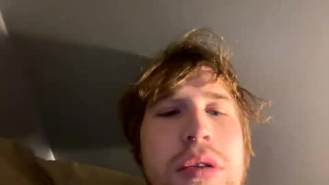 Snapshot of kylelovepussy69 chatting on March 2025 12:31:02 PM kylelovepussy69 online show from March 2025 12:31:02 PM
