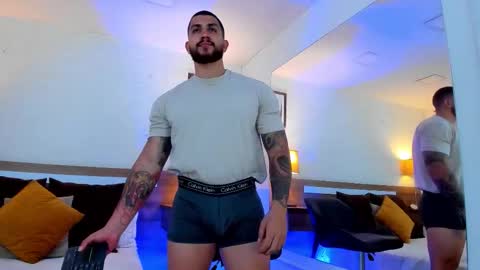 kylenorth_ online show from October 2025 06:14:02 PM