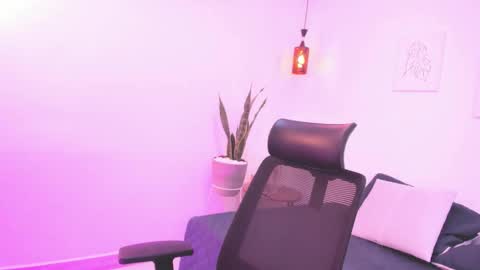 kyle online show from October 2025 03:29:02 AM