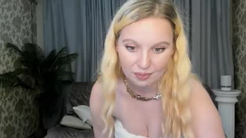 Snapshot of kyleyjackson chatting on October 2025 07:37:01 PM Kyley online show from October 2025 07:37:01 PM