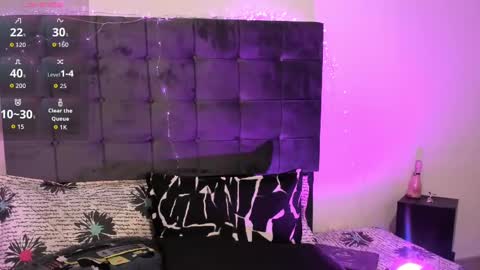 Kylie  online show from November 2025 11:18:02 AM