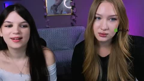 Snapshot of kylie_angel3 chatting on October 2025 09:02:01 PM Kylie loves u online show from October 2025 09:02:01 PM