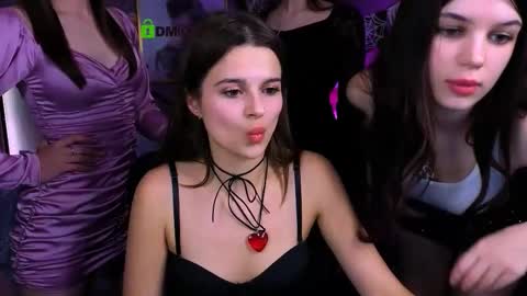 Snapshot of kylie_angel3 chatting on November 2025 01:18:02 AM Kylie loves u online show from November 2025 01:18:02 AM