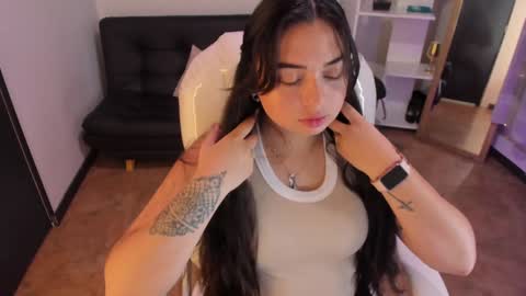 Snapshot of kylie_fire chatting on January 2025 12:58:01 PM kylie online show from January 2025 12:58:01 PM
