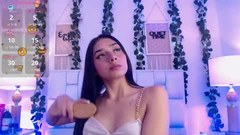 Snapshot of kylie_golden chatting on December 2024 04:28:01 PM Kylie Myers online show from December 2024 04:28:01 PM