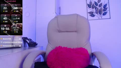 Snapshot of kylie_golden chatting on January 2025 04:03:01 PM Kylie Myers online show from January 2025 04:03:01 PM