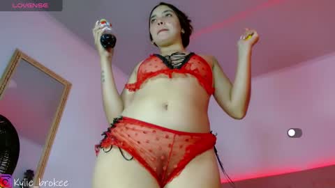 k ylie online show from March 2025 03:24:01 AM