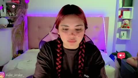 Snapshot of kylie_hottt_ chatting on June 2026 09:30:02 PM k ylie online show from June 2026 09:30:02 PM