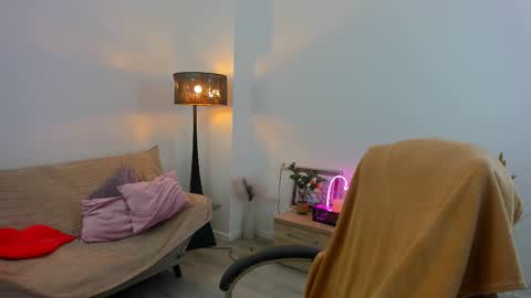 Kylie online show from November 2025 04:52:02 PM