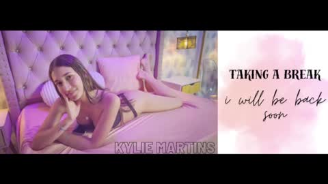 Snapshot of kylie_martins chatting on January 2025 05:51:02 PM Kylie online show from January 2025 05:51:02 PM