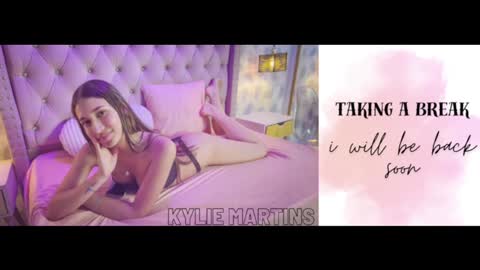 Snapshot of kylie_martins chatting on January 2025 03:10:02 PM Kylie online show from January 2025 03:10:02 PM
