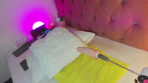 Snapshot of kylie_sttel chatting on March 2026 04:32:01 PM kylie Sttel online show from March 2026 04:32:01 PM