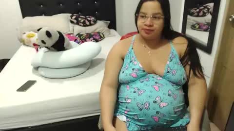 Snapshot of kylie_switch chatting on November 2025 01:38:01 AM Instagram Kylie switch followme buy lovense here online show from November 2025 01:38:01 AM