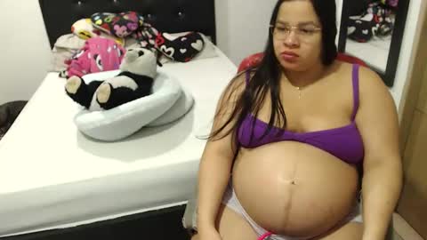 Snapshot of kylie_switch chatting on November 2025 12:08:02 AM Instagram Kylie switch followme buy lovense here online show from November 2025 12:08:02 AM