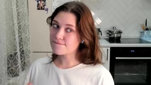 Snapshot of kylieblond chatting on December 2025 09:21:02 PM Din online show from December 2025 09:21:02 PM