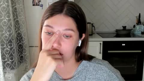 Snapshot of kylieblond chatting on February 2026 01:01:02 PM Din online show from February 2026 01:01:02 PM