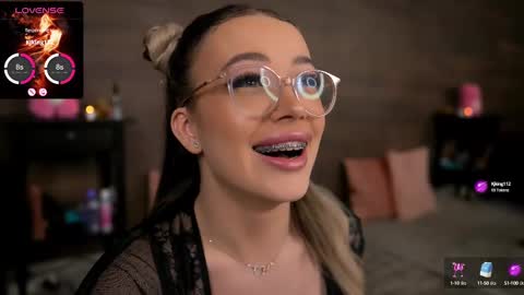 Snapshot of kyliejoyce chatting on February 2025 11:12:01 PM Kylie online show from February 2025 11:12:01 PM