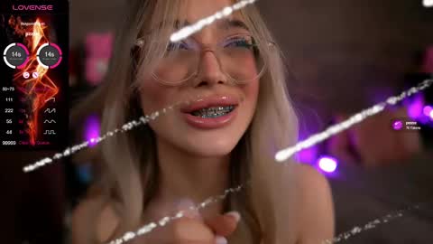 Snapshot of kyliejoyce chatting on February 2025 11:36:02 PM Kylie online show from February 2025 11:36:02 PM