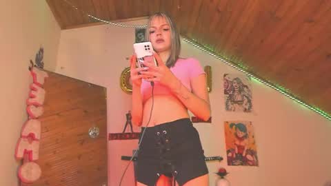 Snapshot of kyliekandy chatting on April 2026 06:09:02 PM online show from April 2026 06:09:02 PM