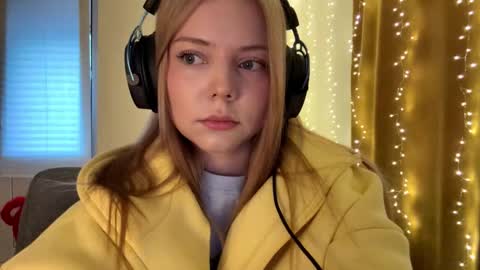 Snapshot of kyliekeathley chatting on March 2026 04:19:01 PM Emilia online show from March 2026 04:19:01 PM