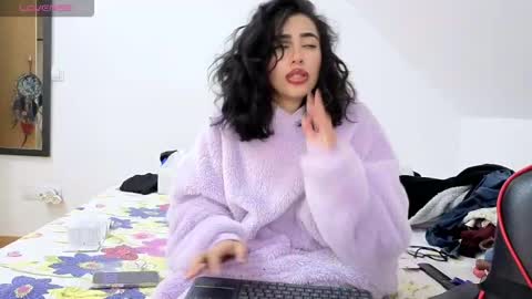 Snapshot of kyliemamihottie chatting on October 2025 07:52:01 PM kyliemamihottie online show from October 2025 07:52:01 PM