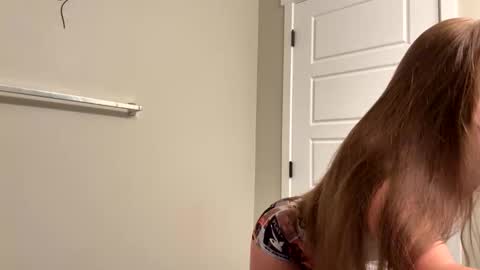 Kylie online show from September 2025 02:28:02 AM