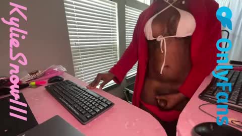 Kylie Snow online show from May 2026 02:14:01 PM