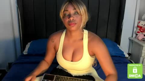 Snapshot of kyliewhiteboobs chatting on April 2026 07:09:02 PM kylie white boobs online show from April 2026 07:09:02 PM