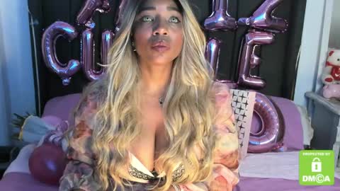 Snapshot of kyliewhiteboobs chatting on April 2026 08:01:02 PM kylie white boobs online show from April 2026 08:01:02 PM
