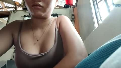 Snapshot of kyliexx98 chatting on September 2025 11:39:02 PM kylie online show from September 2025 11:39:02 PM