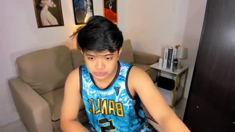 Snapshot of kyll_collins chatting on January 2025 08:24:01 AM kyll_collins online show from January 2025 08:24:01 AM