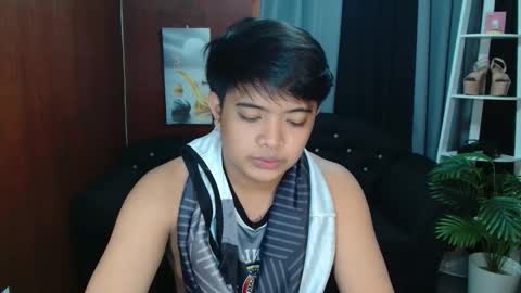 Snapshot of kyll_collins chatting on November 2025 08:25:02 AM kyll_collins online show from November 2025 08:25:02 AM