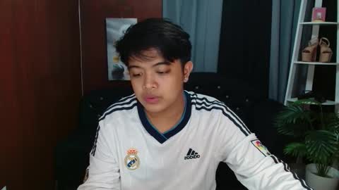 Snapshot of kyll_collins chatting on November 2025 07:12:01 PM kyll_collins online show from November 2025 07:12:01 PM