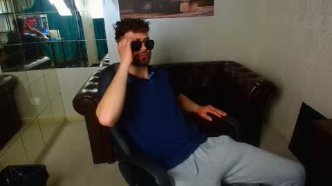 KyloEast online show from April 2026 04:35:01 AM