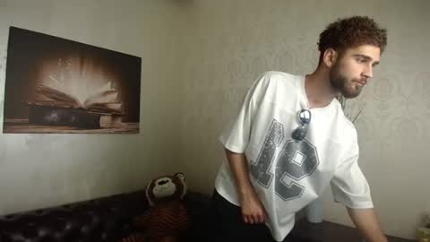 KyloEast online show from June 2026 04:15:02 AM