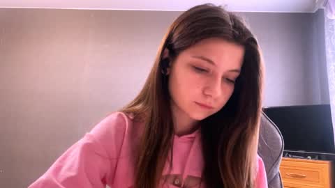 Snapshot of kymberlychimes chatting on April 2026 01:49:02 PM Kary online show from April 2026 01:49:02 PM