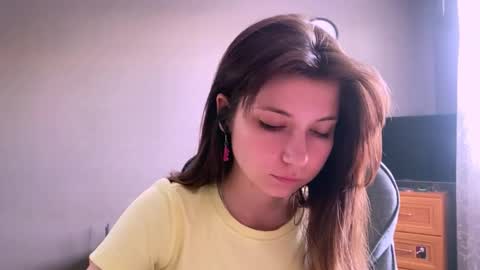 Snapshot of kymberlychimes chatting on May 2026 01:17:02 PM Kary online show from May 2026 01:17:02 PM