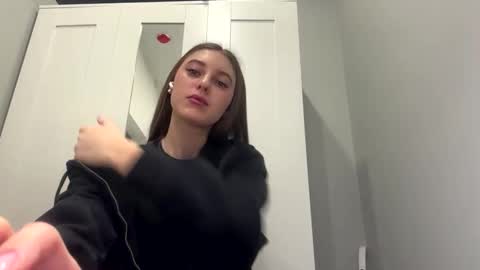 Snapshot of kymberlyrosenlof chatting on March 2026 02:07:02 AM Selena online show from March 2026 02:07:02 AM