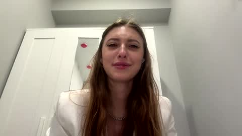 Snapshot of kymberlyrosenlof chatting on April 2026 01:04:01 AM Selena online show from April 2026 01:04:01 AM