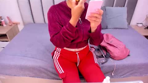 Snapshot of kyra_right chatting on October 2025 12:09:02 PM Emily  Laila  online show from October 2025 12:09:02 PM