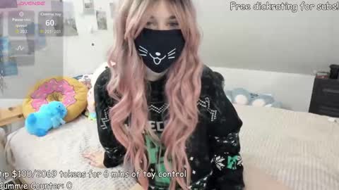 Snapshot of kyrawildofficial chatting on October 2025 05:15:02 AM Kyra Wild online show from October 2025 05:15:02 AM