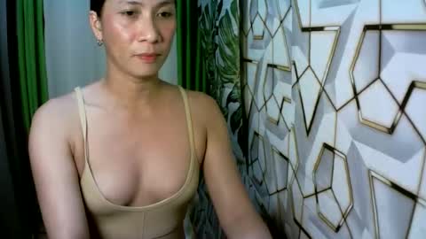 kyutshyne online show from April 2026 06:05:02 PM
