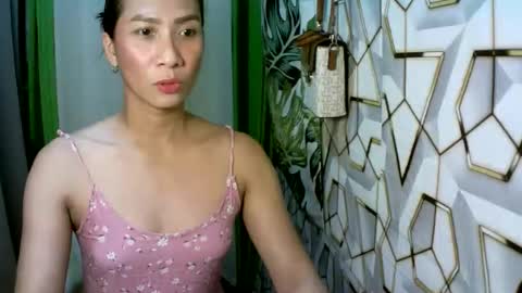 kyutshyne online show from May 2026 08:47:01 PM