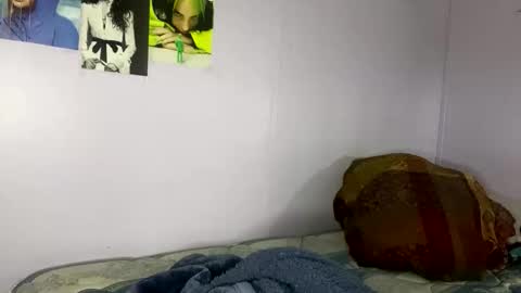 Snapshot of l1lybaby chatting on April 2026 11:54:02 AM Lily online show from April 2026 11:54:02 AM