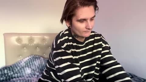 Snapshot of l1saazart chatting on December 2025 12:25:02 PM Lisa online show from December 2025 12:25:02 PM