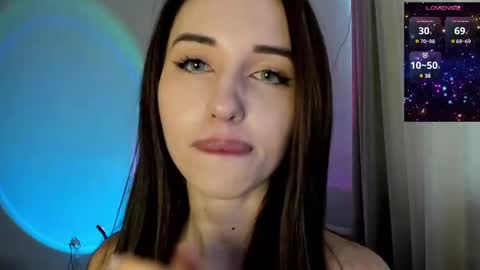 Snapshot of l1tww chatting on February 2025 08:26:02 AM Malika online show from February 2025 08:26:02 AM