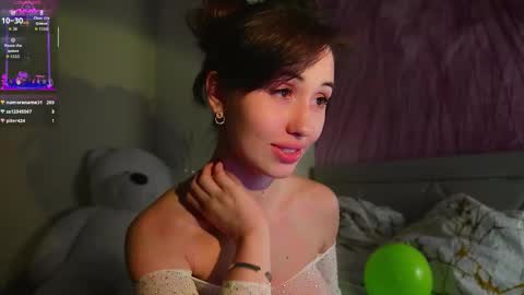 Snapshot of l1tww chatting on November 2025 10:19:02 PM Malika online show from November 2025 10:19:02 PM