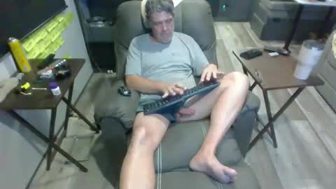 l8tniter online show from October 2025 12:56:02 AM